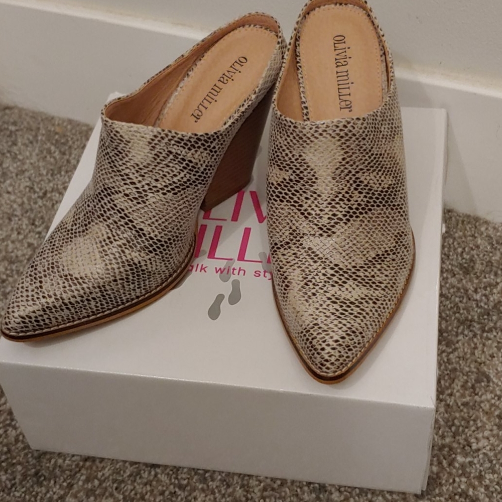 New in Box Olivia Miller - Snake Print Mule